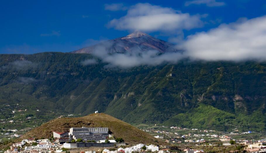 The GR131 trail crossing the volcanic plateau of Las Cañadas beneath Mount Teide, Tenerife
