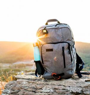 8 Backpack Essentials for a Mountain Hike 